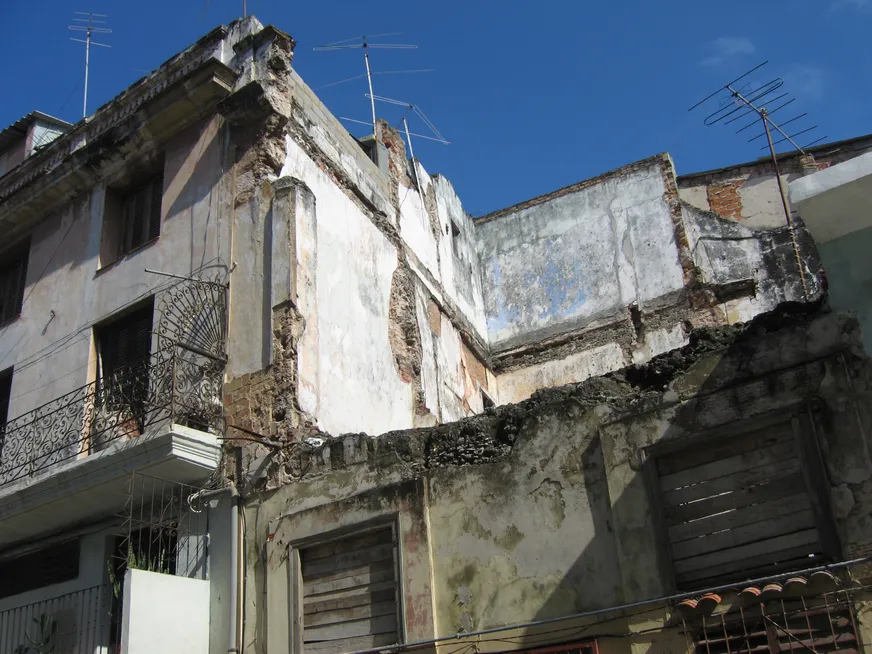 Загрузка картинки - Обшарпанная замарашка Лябана