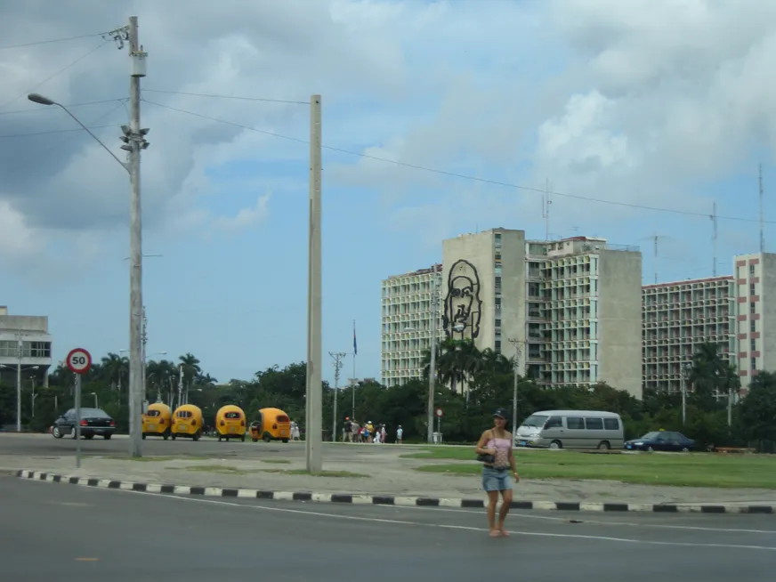 Загрузка картинки - Гавана. Площадь Революции