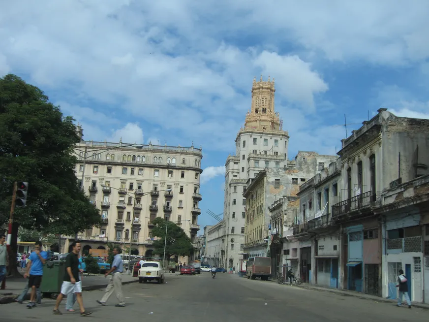 Загрузка картинки - Лябана. У Капитолия