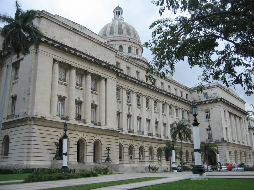 Загрузка картинки - Лябана. Капитолий