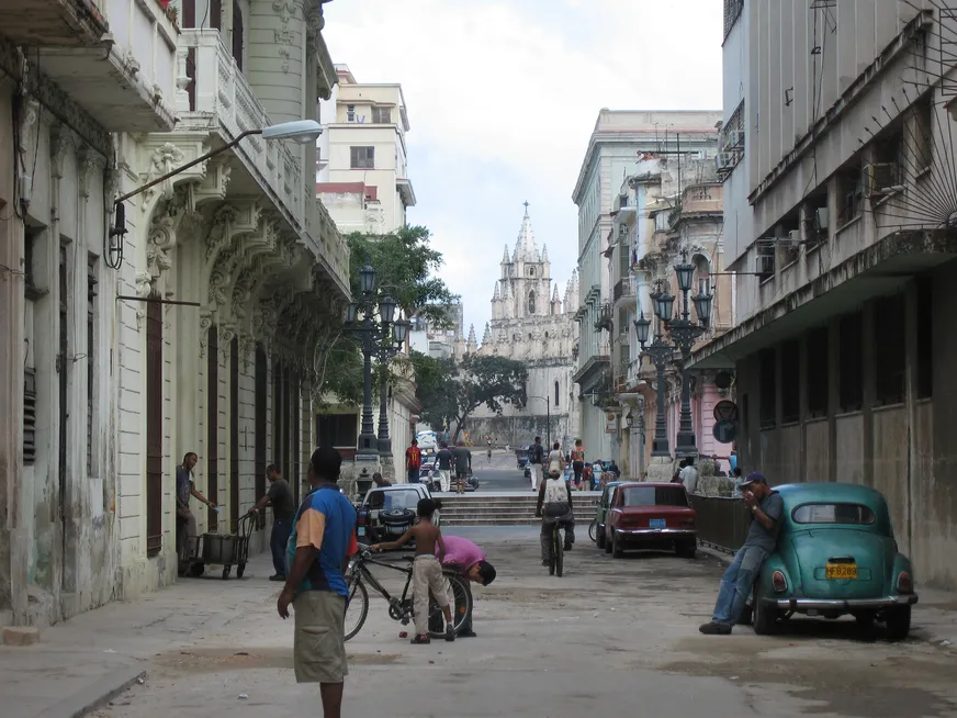 Загрузка картинки - Лябана, недалеко от Прадо