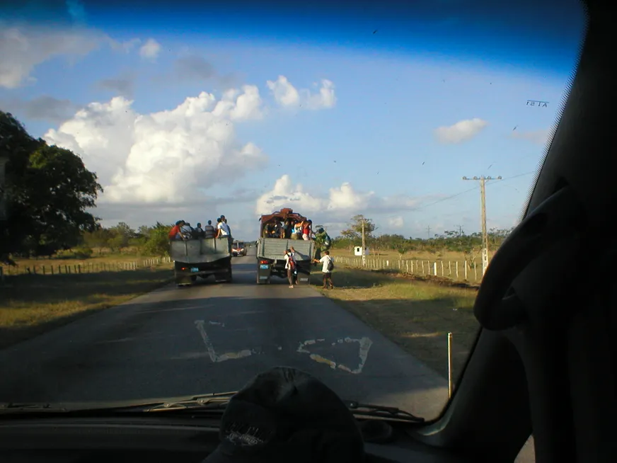 Загрузка картинки - Где-то под Родасом. Кони на переправе