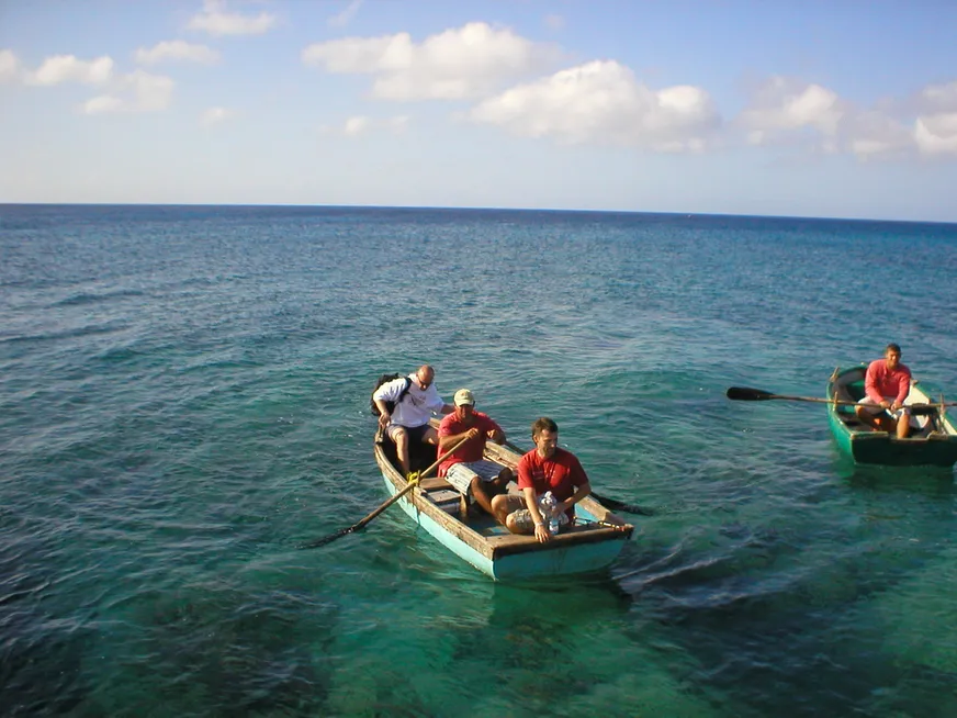 Загрузка картинки - Плайя Хирон. Нос и корма бота