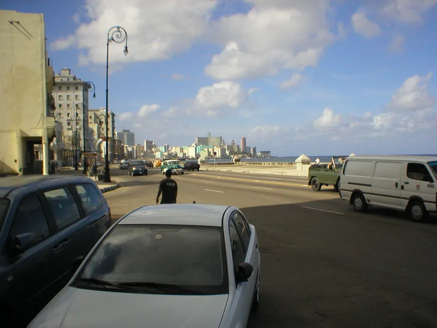 Загрузка картинки - Малекон