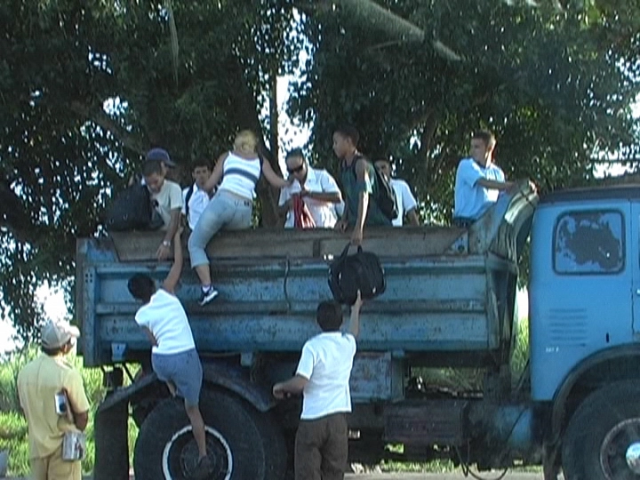 Загрузка картинки - Где-то под Родасом. Местный общественный транспорт