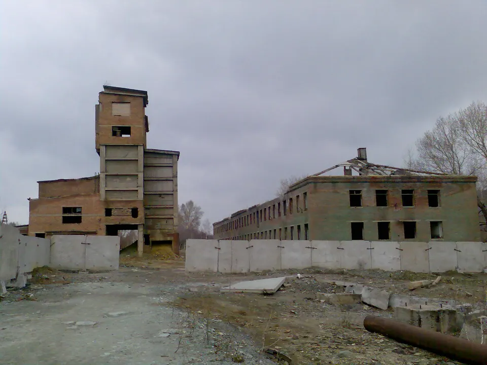 Загрузка картинки - Карабаш, заброшенная промзона