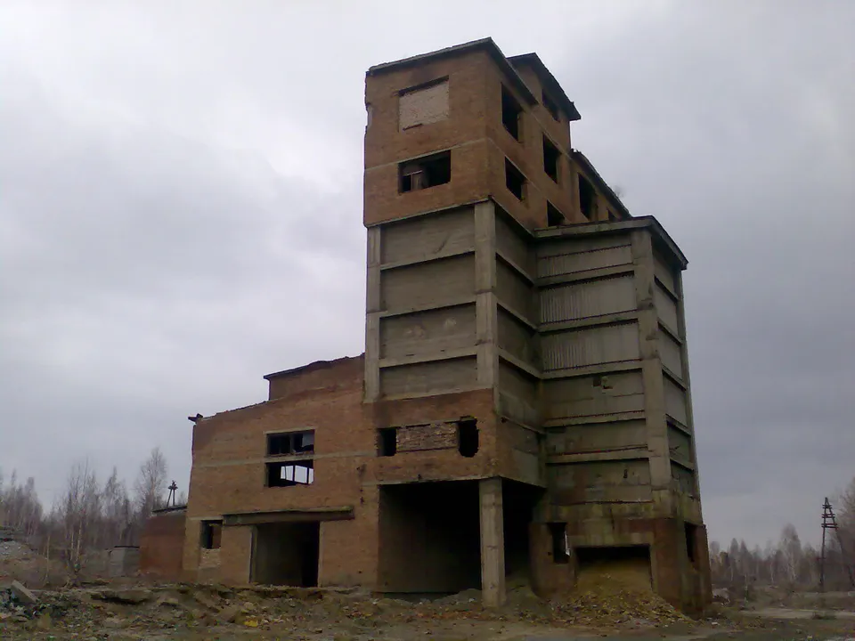 Загрузка картинки - Карабаш, заброшенная промзона