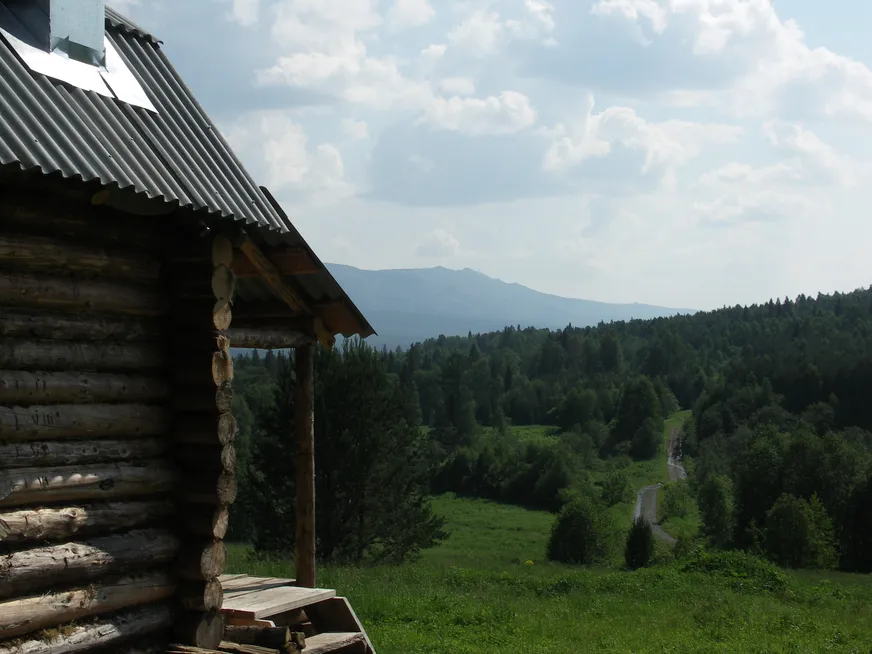 Загрузка картинки - Хребет Нургуш, кордон. Пастораль