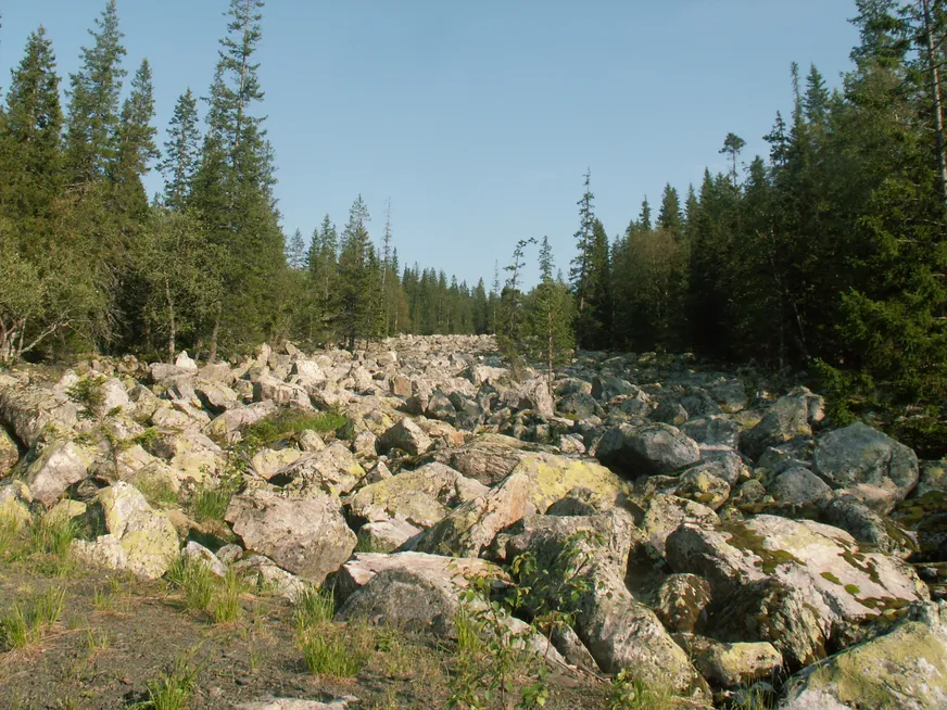 Загрузка картинки - Хребет Нургуш. Курумы