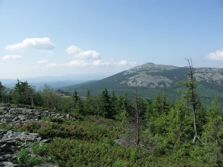 Загрузка картинки - Хребет Нургуш. Вид с верхнего плато