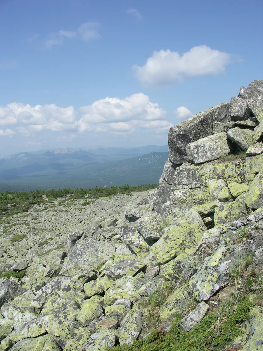 Загрузка картинки - Хребет Нургуш. Вид с Последнего Рубежа на хребет