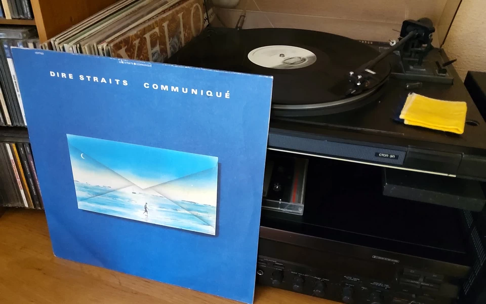 Dire Straits, Communique (1979)