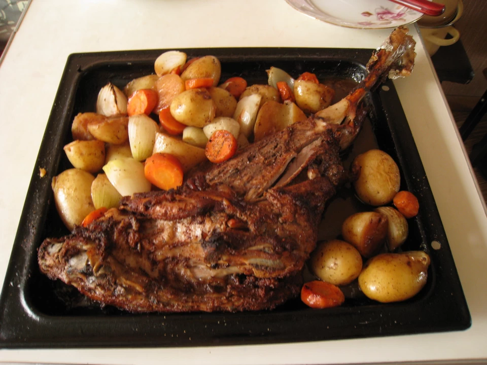 Запаченая баранья нога