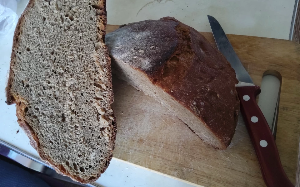 Хлеб по новой технологии замеса не такой ноздреватый