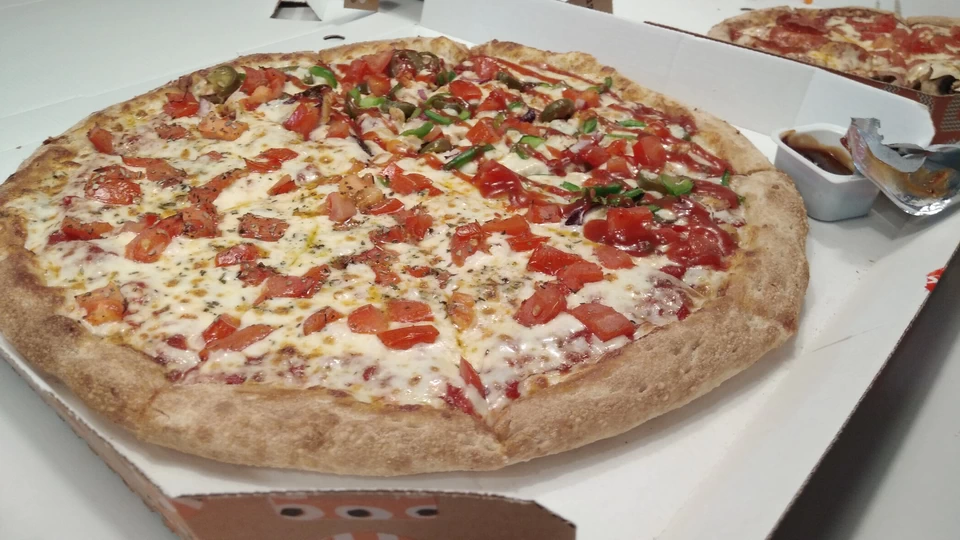 Додо-пицца на Салютной. Пицца из половин