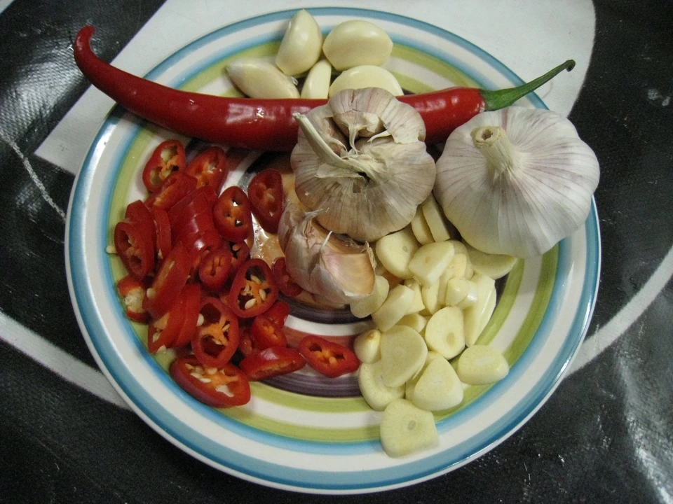 Плов. Подготовка: чеснок