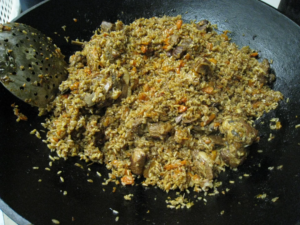 Стадии готовки плова: плов готов!