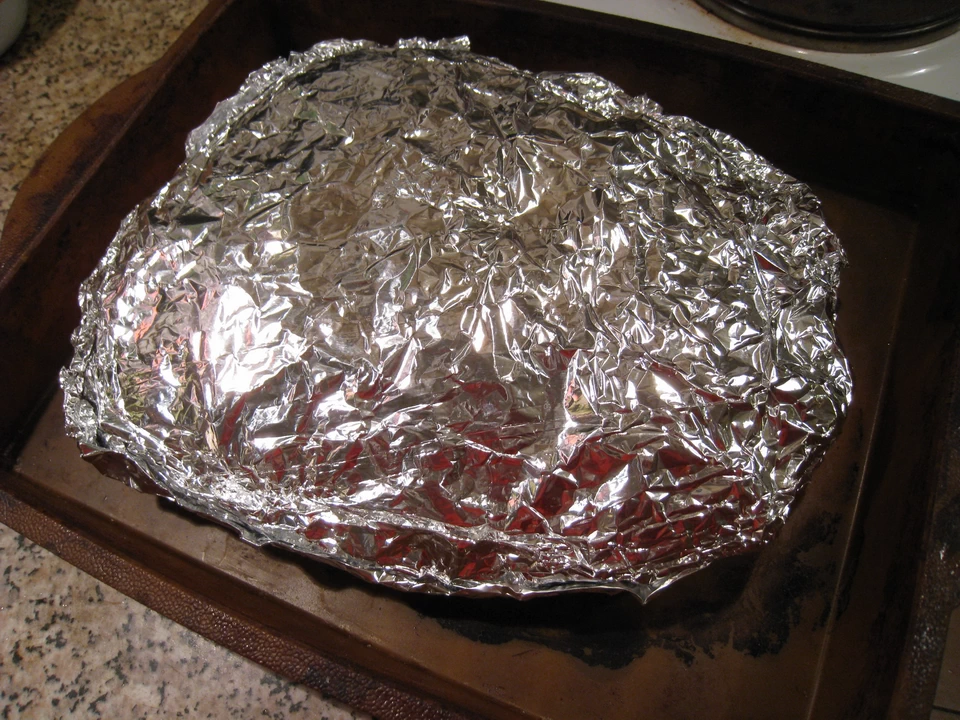 Мясо, запеченное в фольге. Перед духовкой