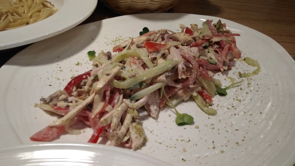 Своя компания. Салат