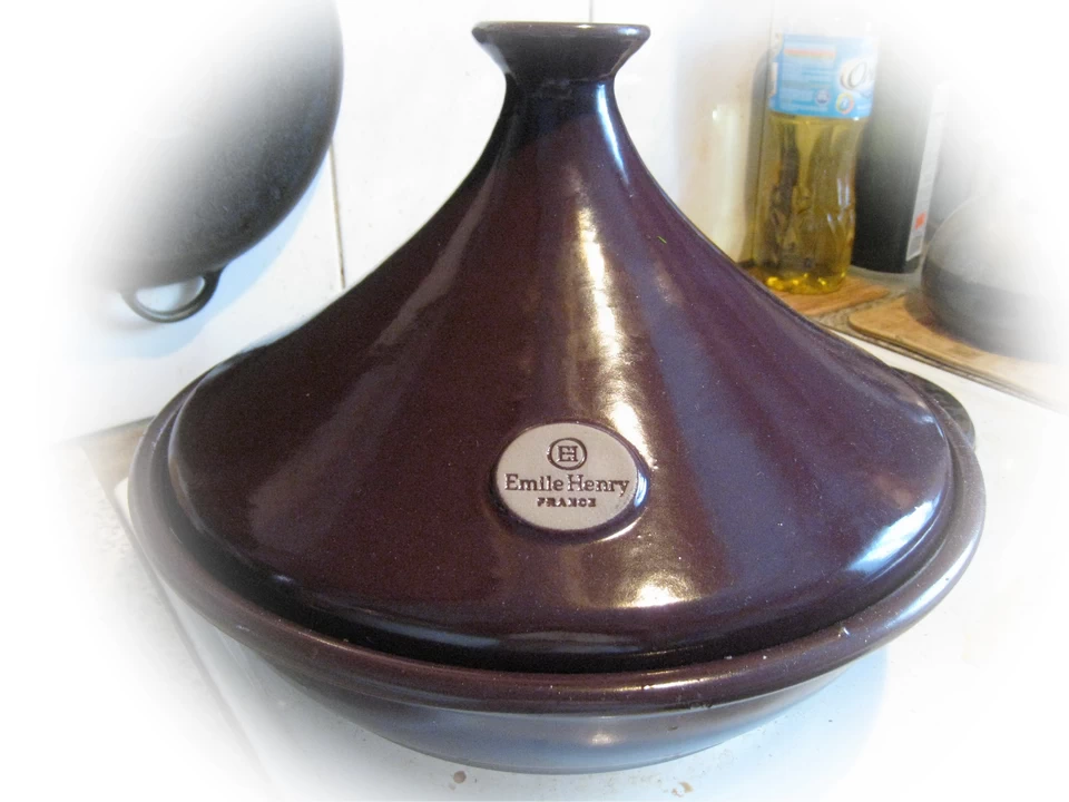 Таджин Emile Henry. Внешний вид