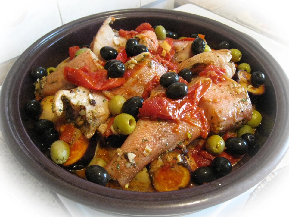 Таджин с морским окунем