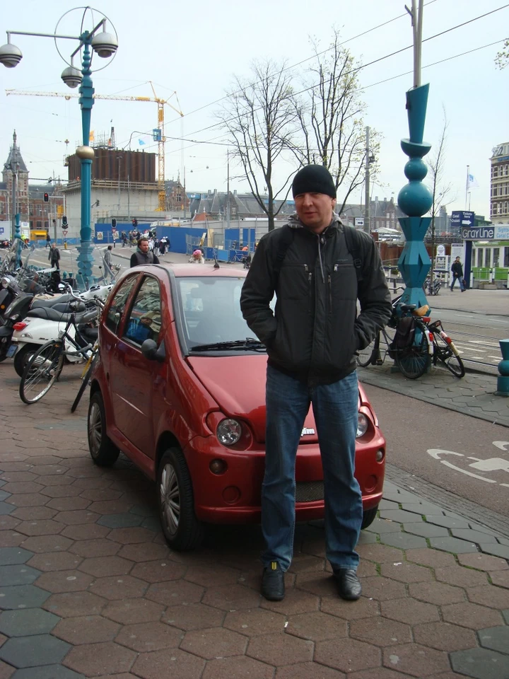 Наши люди в Париже